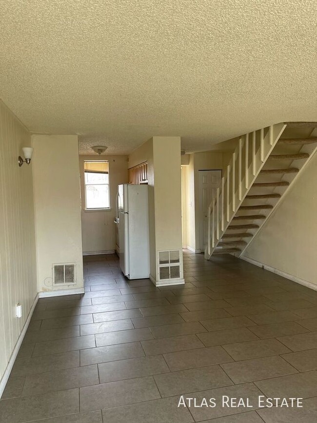 Building Photo - 2 WEEKS FREE RENT IF MOVED IN BY 2/15!! Ne...