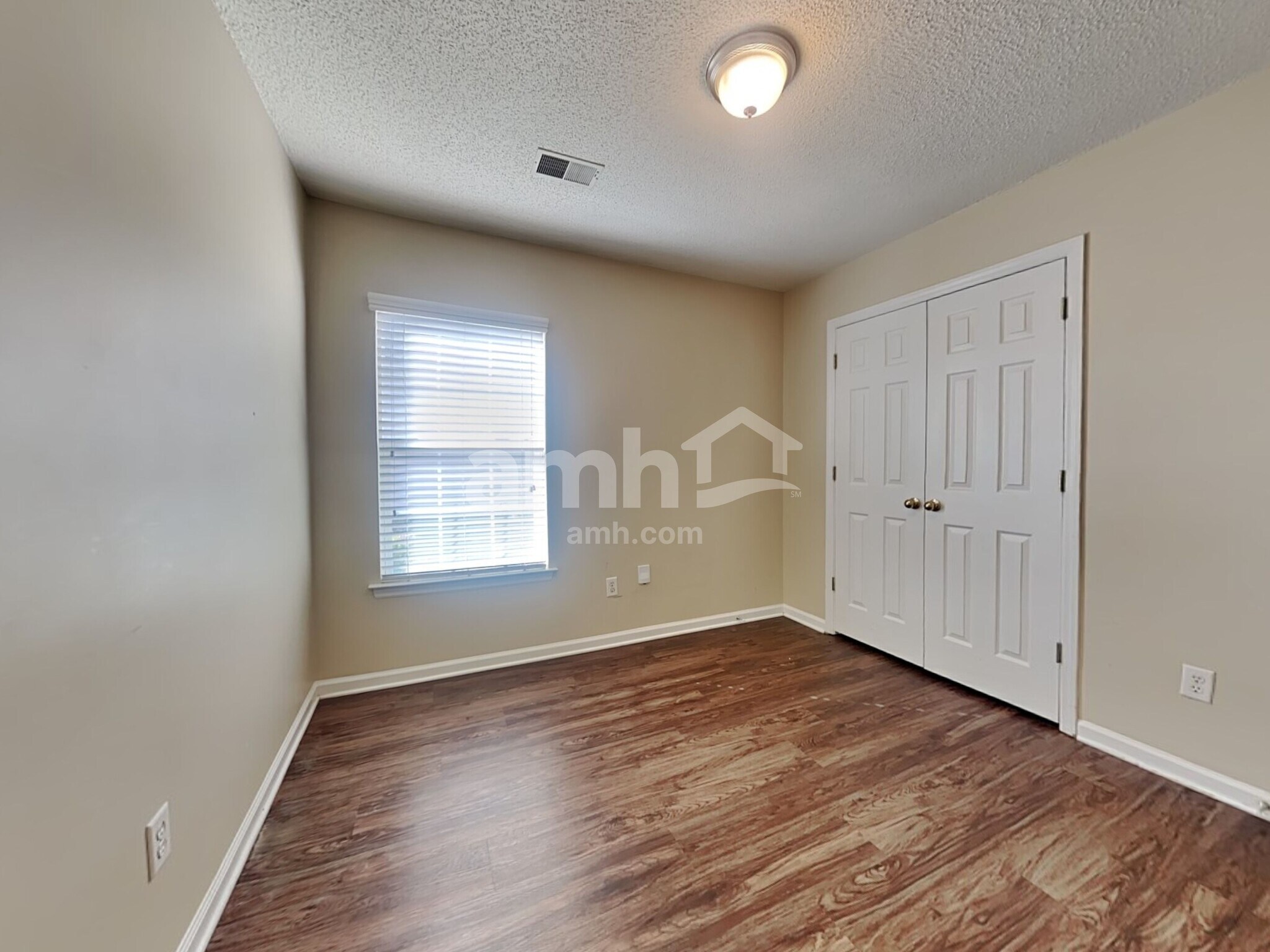 Building Photo - 103 Bill Park Dr