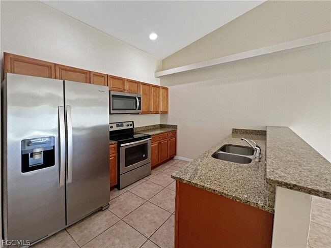 Building Photo - 111 SE 2nd Ave