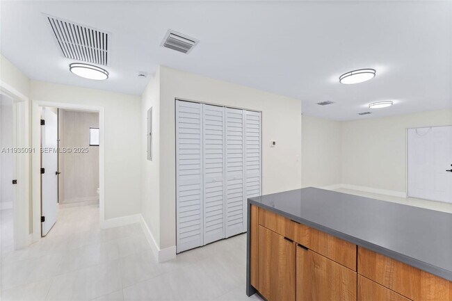 Building Photo - 1181 NW 66th St