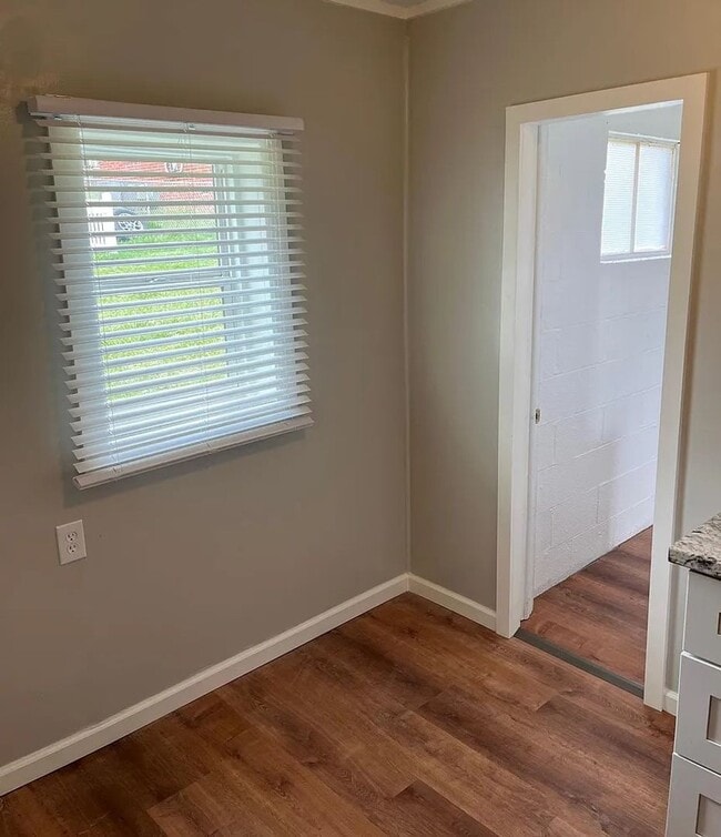 Building Photo - 1BR 1BA House Bristol VA 5 min from Casino