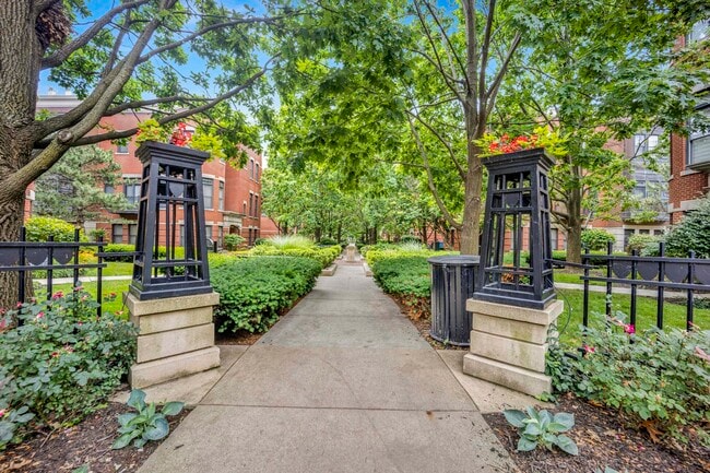 Building Photo - 1111 W 15th St