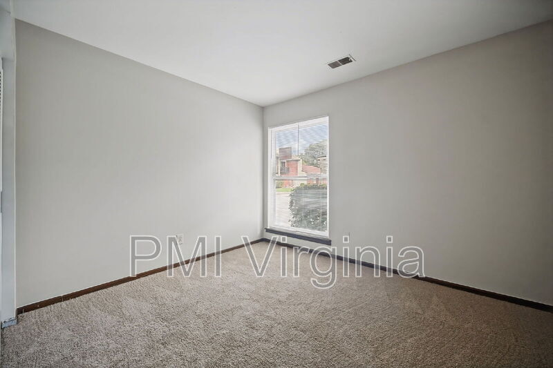 Building Photo - 1474 E Tanners Creek Dr