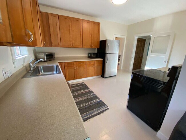 Building Photo - Rustic 4-Bed, 2-Bath Home in Happy Valley ...