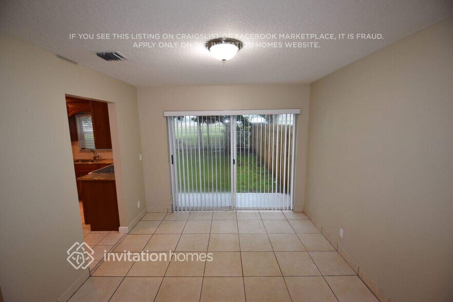 Building Photo - 10154 Aqua Vista Way