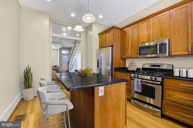Building Photo - 1330 35th St NW