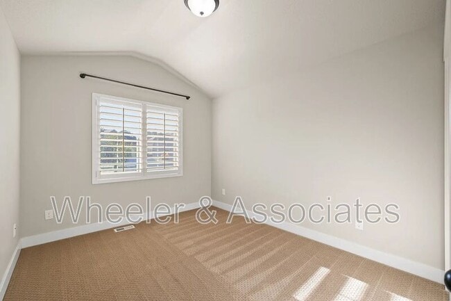 Building Photo - 1406 E 5550 S