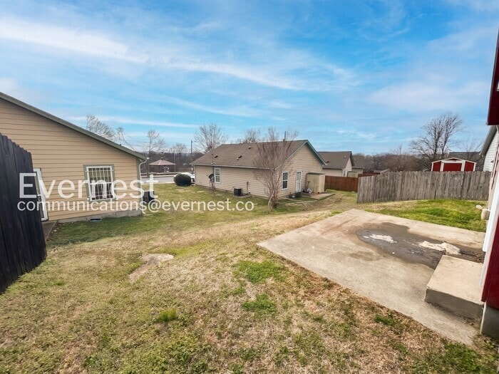 Building Photo - 3157 Lauren Evelyn Way