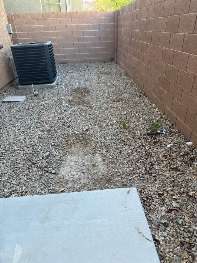Building Photo - Cute Two Story Gated Townhome In Trilogy!