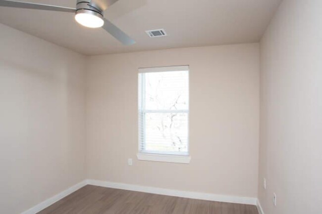 Building Photo - 1 bedroom in Austin TX 78704