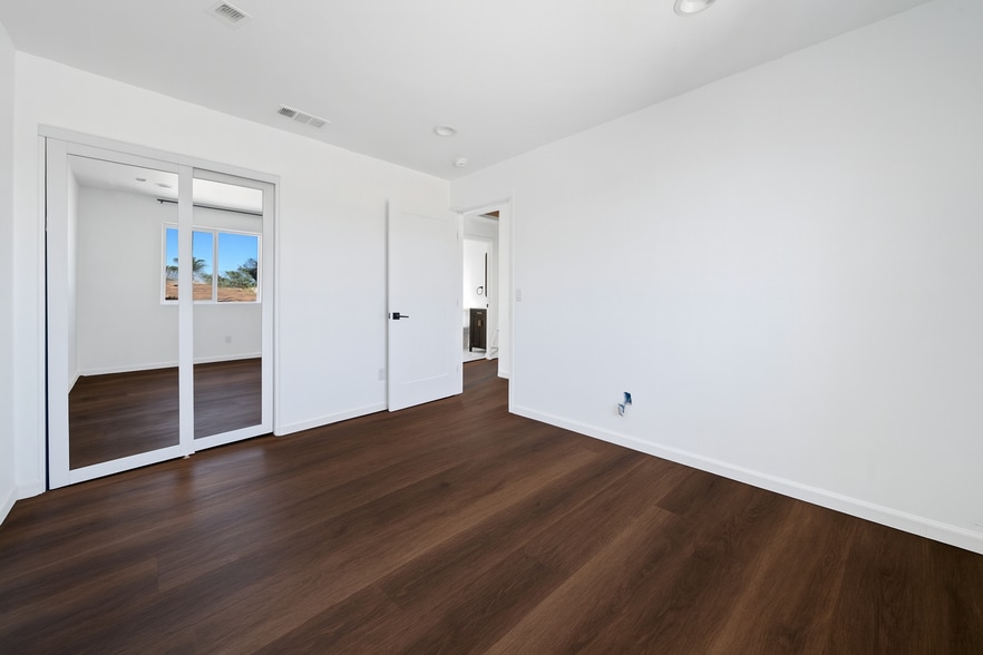 Building Photo - 6733 Lanto St