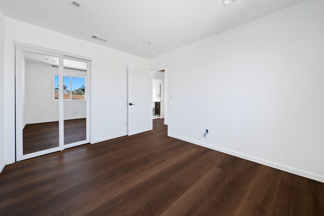 Building Photo - 6733 Lanto St