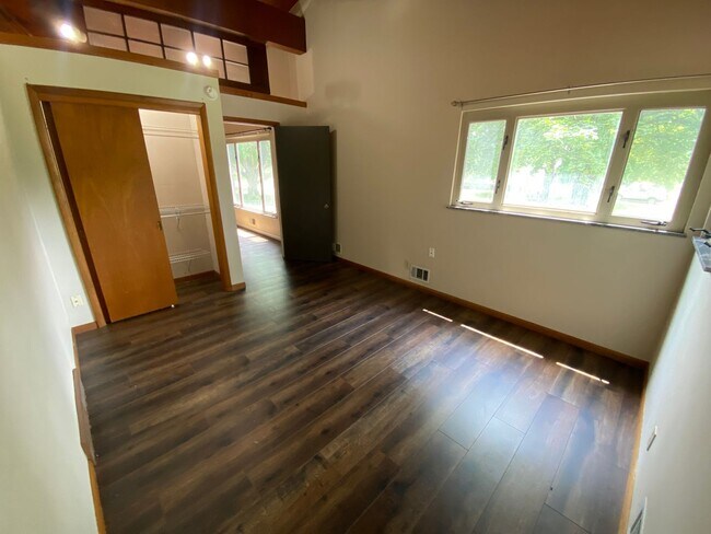 Building Photo - 2384 Johnston Rd