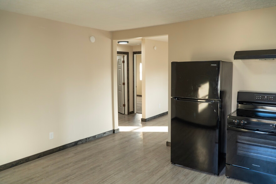 Building Photo - 412 E Market St