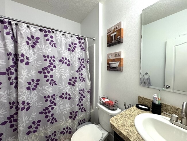 Building Photo - 239 Willow Bend Dr