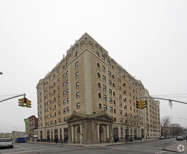 Building Photo - Norgate Plaza