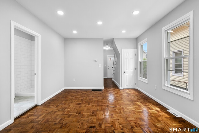 Building Photo - 196 Farren Ave