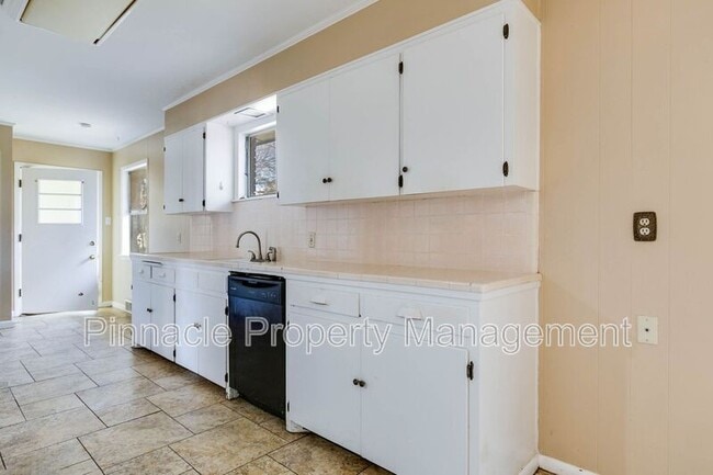 Building Photo - 2618 A&M