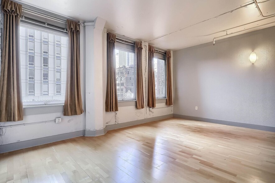 Building Photo - 444 17th St