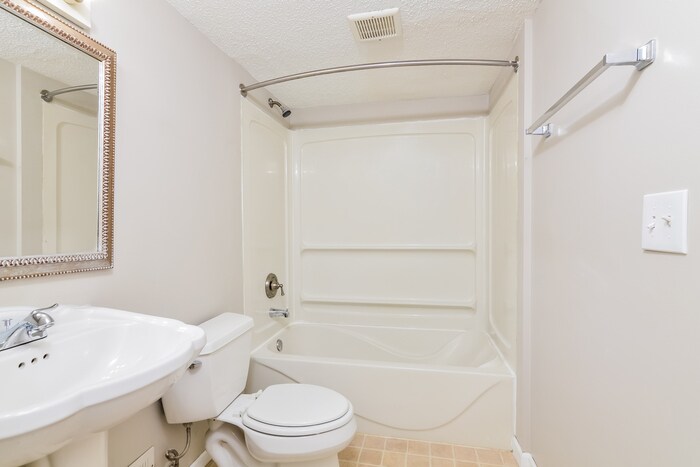 Building Photo - 14700 Germanium St NW