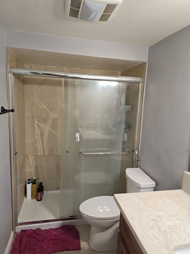 Building Photo - Cozy Rental in Garden Grove for Lease