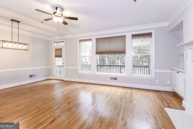 Building Photo - 612 Vinings Estates Dr SE