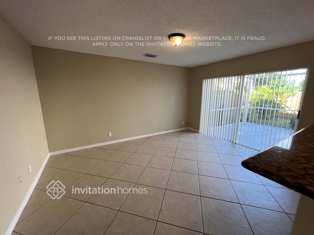 Building Photo - 3042 San Carlos Dr