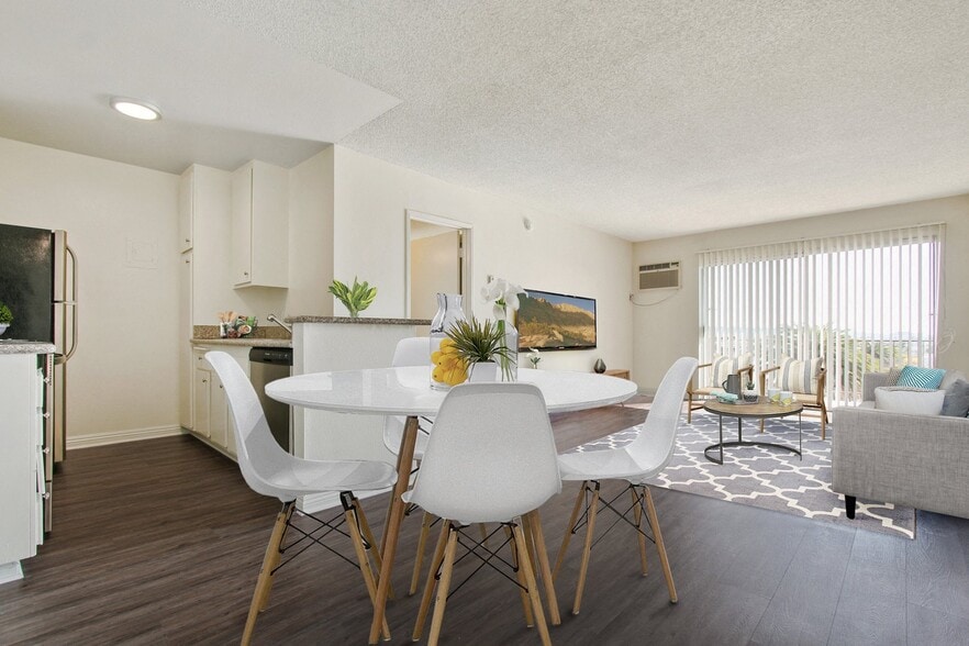 Building Photo - Casa De Vida