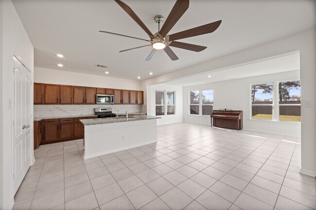 Building Photo - 25619 Cartington Ln