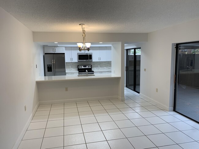 Building Photo - 3026 30th Ln