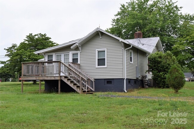 Building Photo - 234 N Eastway Dr