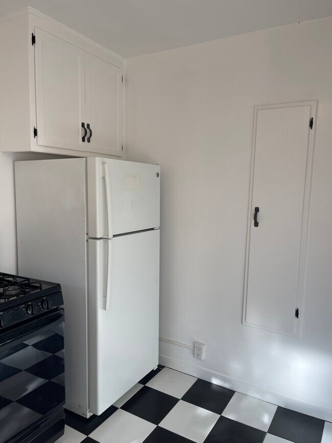 Kitchen - 1827 18th St