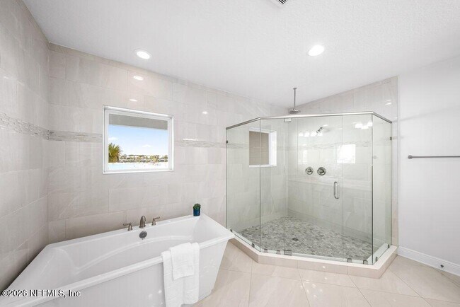 Building Photo - 457 Marquesa Cir