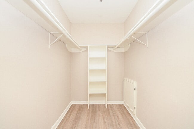 Building Photo - 2585 Marilee Ln