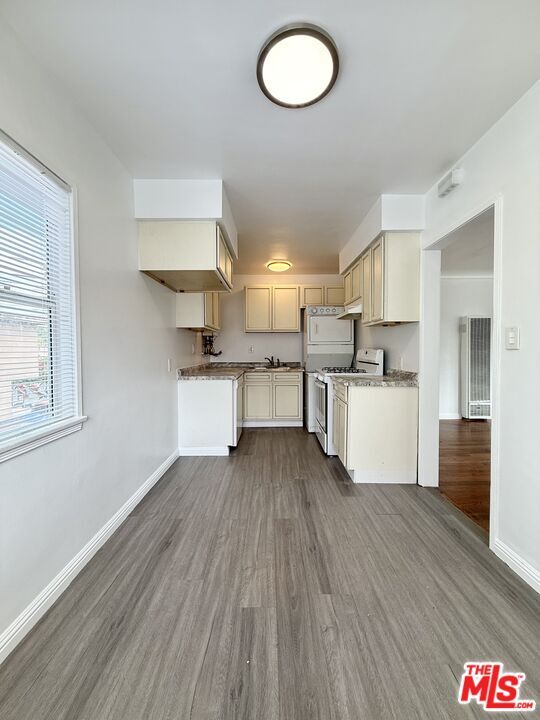 Building Photo - 5659 Dairy Ave