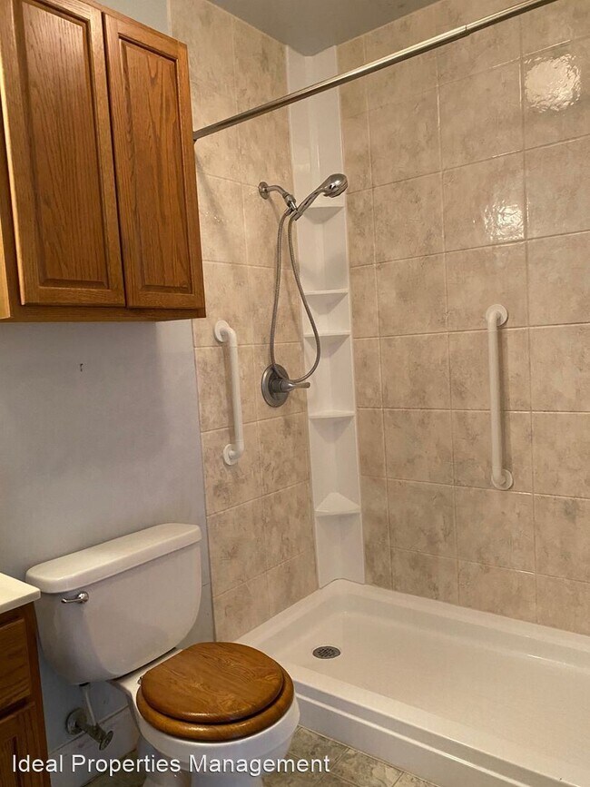 Building Photo - 3 br, 2.5 bath House - 45 Friars