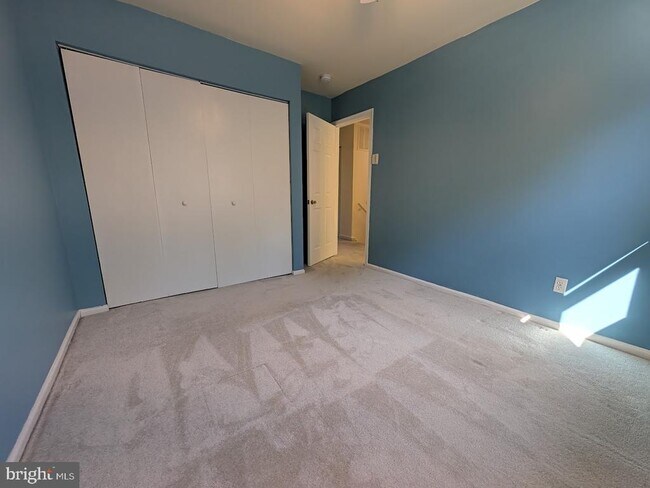 Building Photo - 8241 Clifton Farm Ct