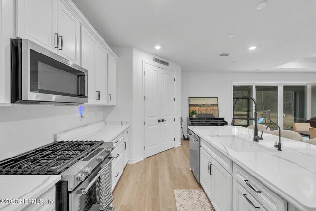 Building Photo - 12464 Clapboard Blf Trl