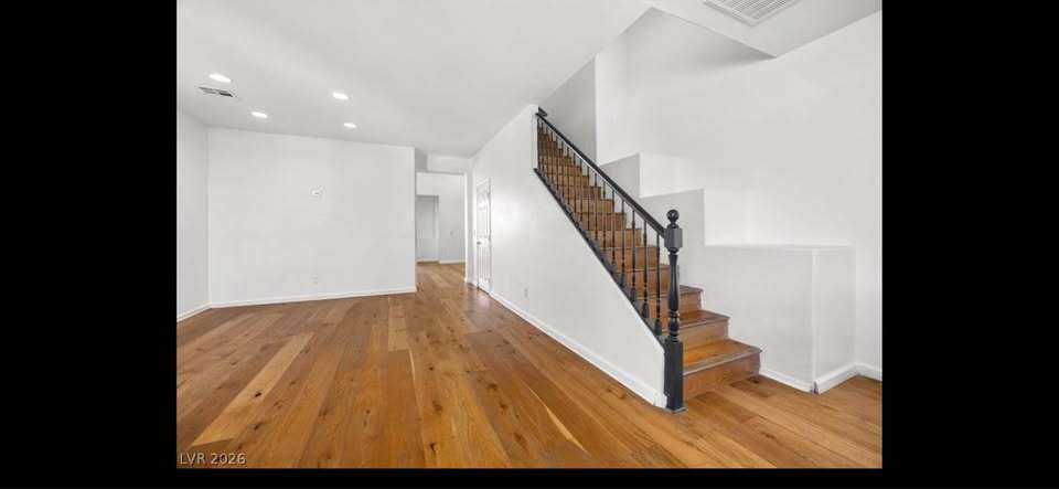 Building Photo - 792 Valley Rise Dr