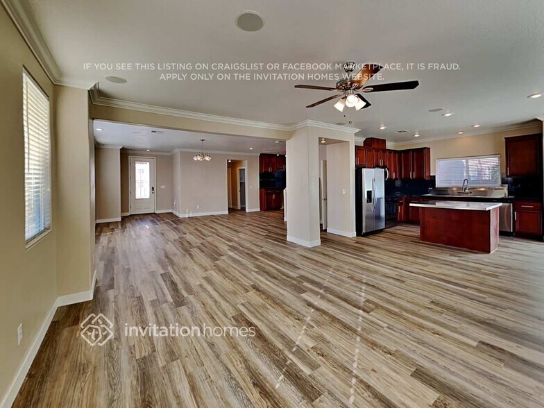 Building Photo - 3704 Dustin Lee St