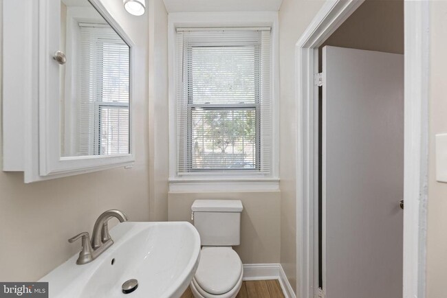 Building Photo - 2509 Cliffbourne Pl NW