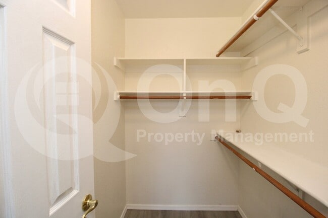 Building Photo - 5950 N 78th St