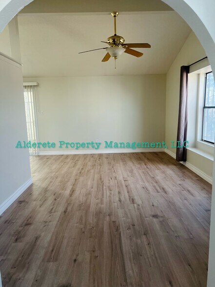 Building Photo - 9006 Sonya Ave SW