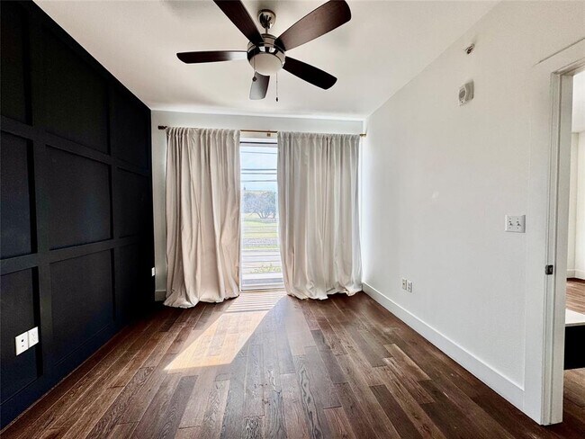 Building Photo - 3114 S Congress Ave