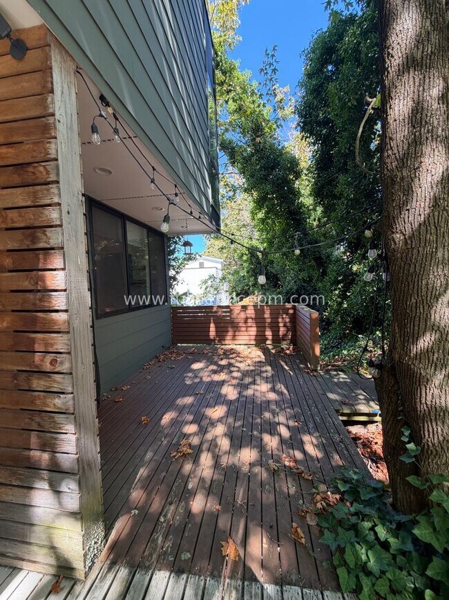 Building Photo - 7784 Highland Park Wy SW