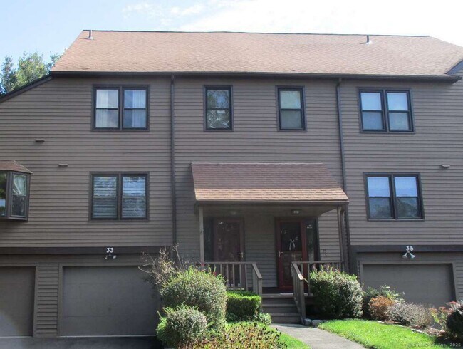 Primary Photo - 33 Stillmeadow Cir