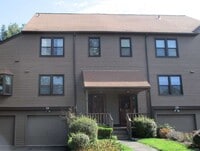 Building Photo - 33 Stillmeadow Cir