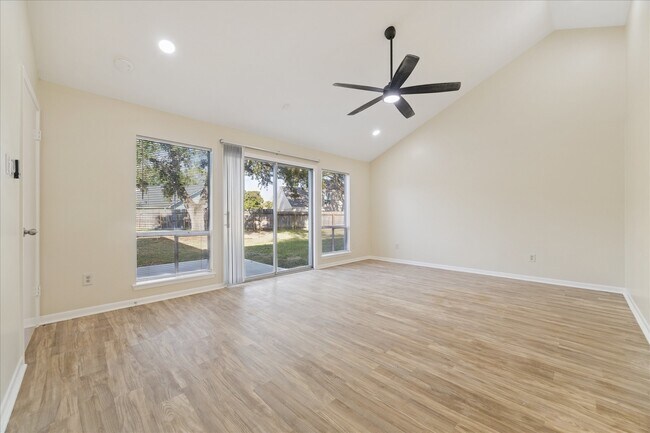 Building Photo - 2319 Wallingford Dr