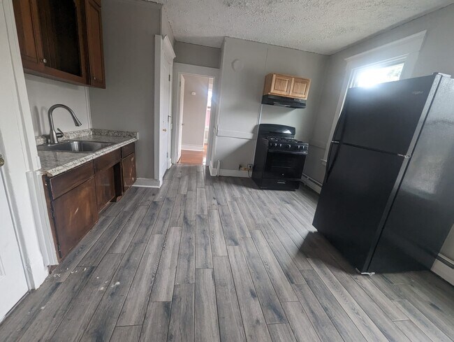 Building Photo - 434 Shelton Ave