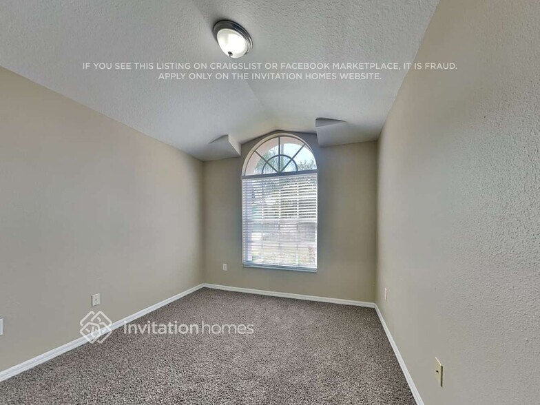 Building Photo - 12513 Lake Vista Dr